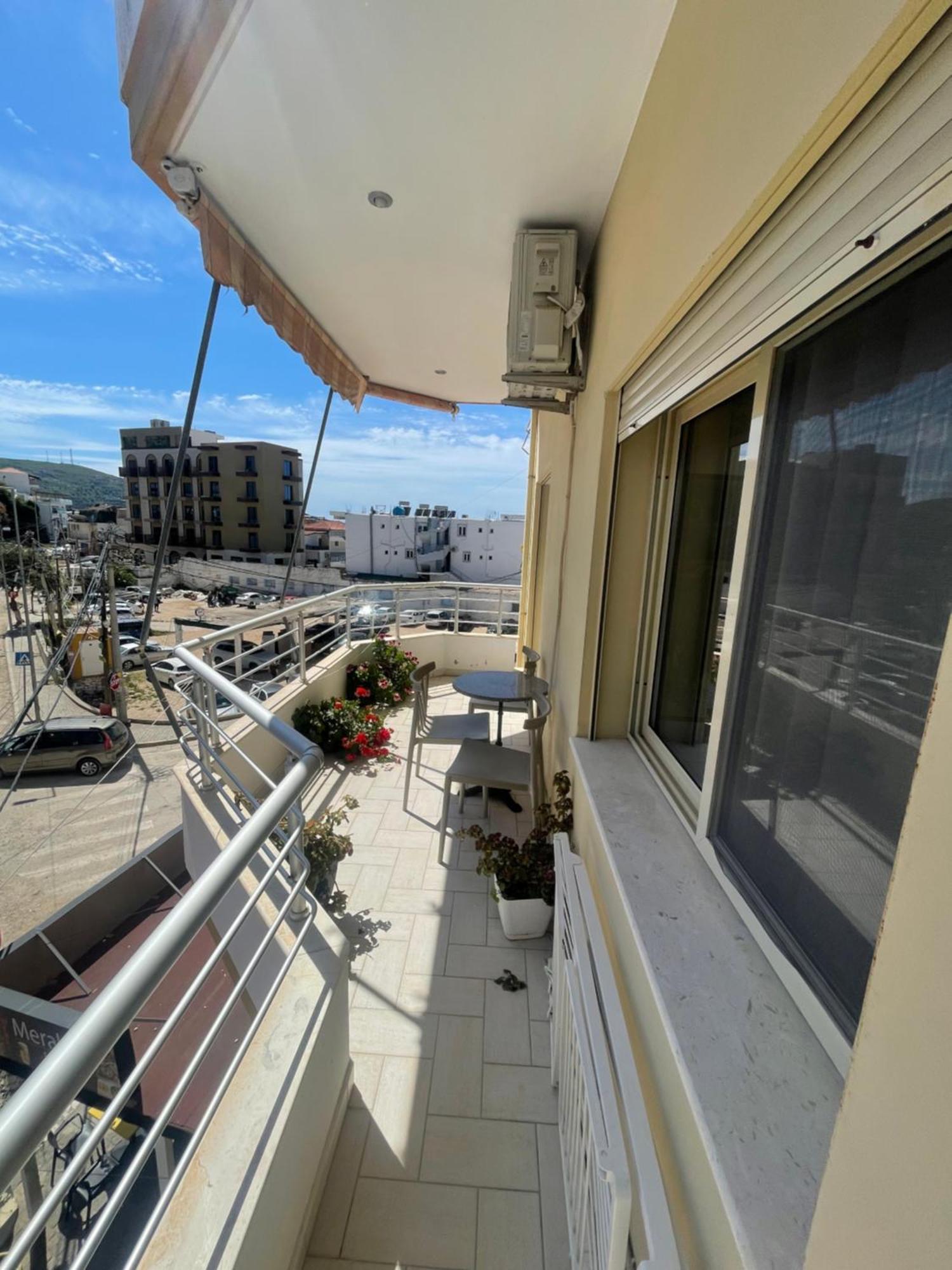 Ioanian Blue Apartament Himarë Exterior foto